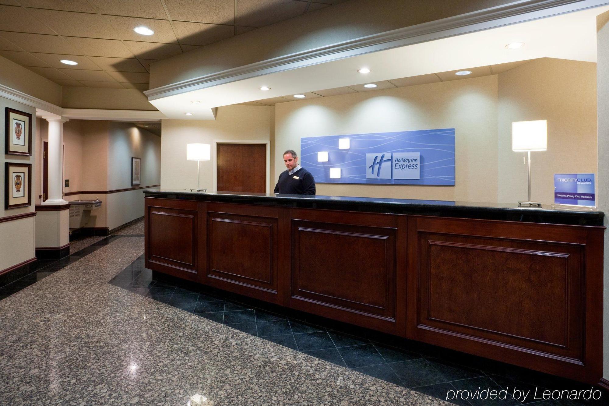 Holiday Inn Express Hotel & Suites Minneapolis-Downtown Convention Center By Ihg Экстерьер фото